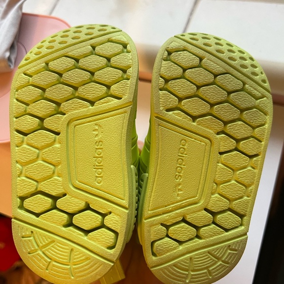 Adidas - Picture 6 of 6